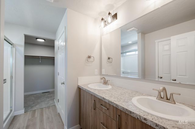 2910 W Animas Creek Dr, Kuna, ID 83634