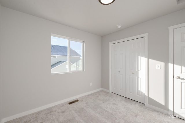 2910 W Animas Creek Dr, Kuna, ID 83634
