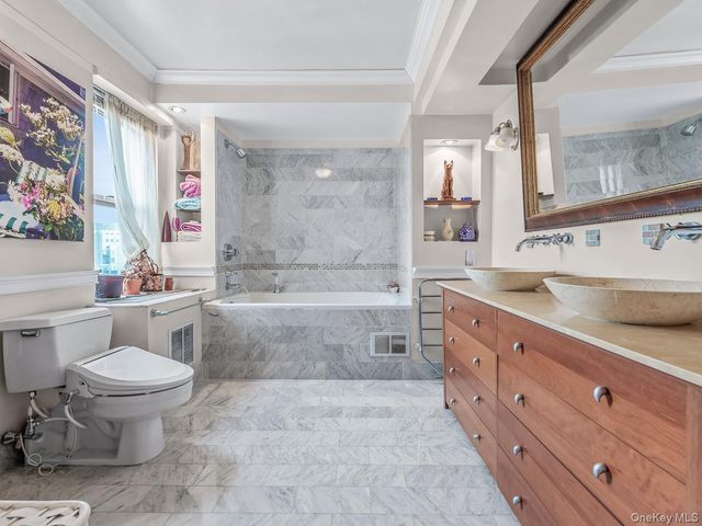 10740 Queens Boulevard 19A PH, Flushing, NY 11375