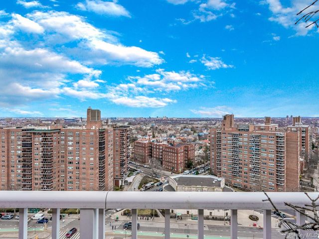 10740 Queens Boulevard 19A PH, Flushing, NY 11375