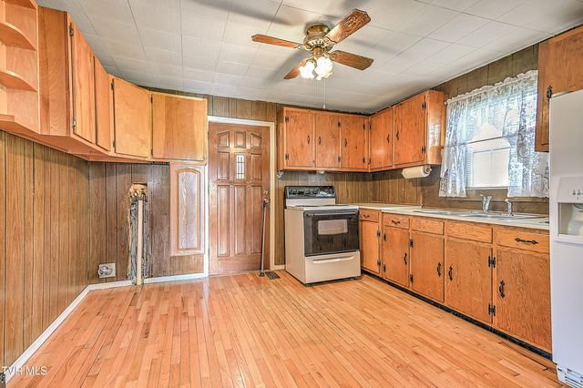 220 Elizabeth Street, Bristol, TN 37620