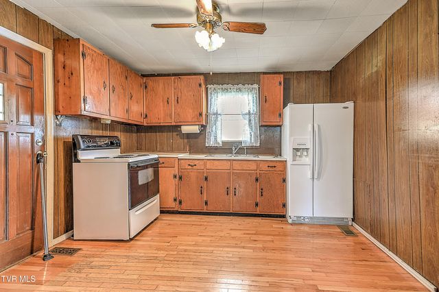 220 Elizabeth Street, Bristol, TN 37620