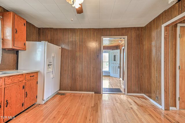 220 Elizabeth Street, Bristol, TN 37620