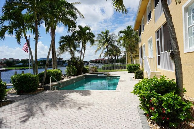 3216 PURPLE MARTIN DRIVE 121, Punta Gorda, FL 33950