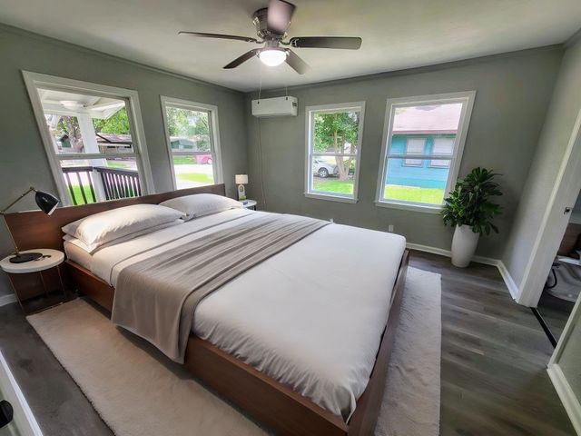 406 E Foley Street, Alvin, TX 77511