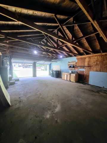 406 E Foley Street, Alvin, TX 77511