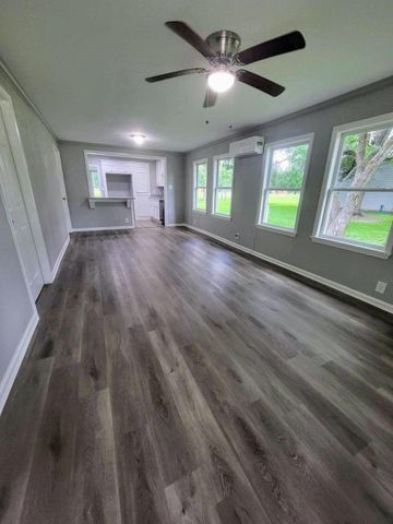 406 E Foley Street, Alvin, TX 77511