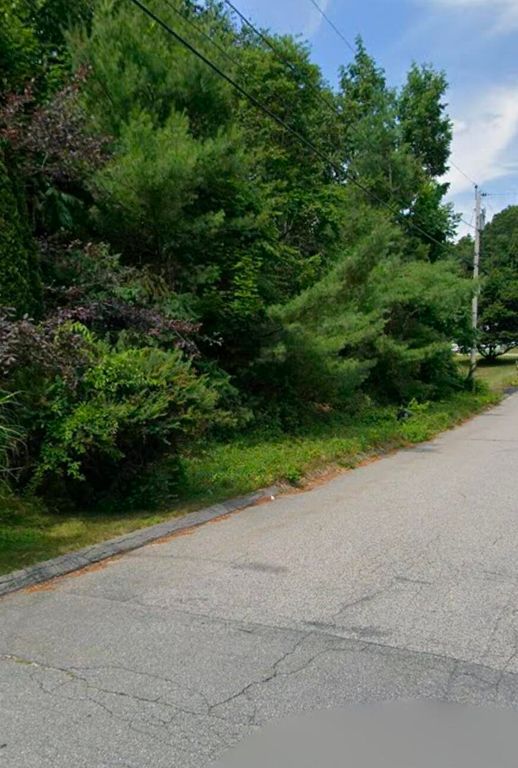 20 Saint Patrick Avenue, Lewiston, ME 04240 — photo 2