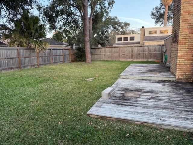 15711 Stonehaven Drive, Houston, TX 77059