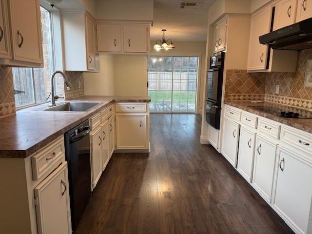 15711 Stonehaven Drive, Houston, TX 77059