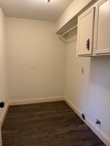 15711 Stonehaven Drive, Houston, TX 77059