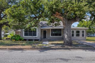 488 7th Street, Somerville, TX 77879