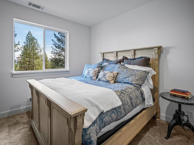 5915 Traverse Creek Rd, Garden Valley, CA 95633