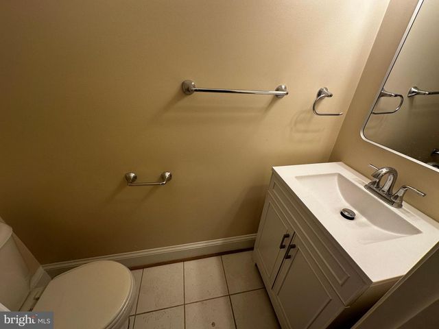 1215 I ST NE, Washington, DC 20002