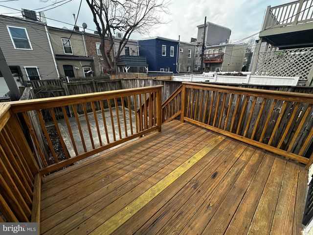 1215 I ST NE, Washington, DC 20002