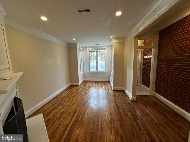 1215 I ST NE, Washington, DC 20002