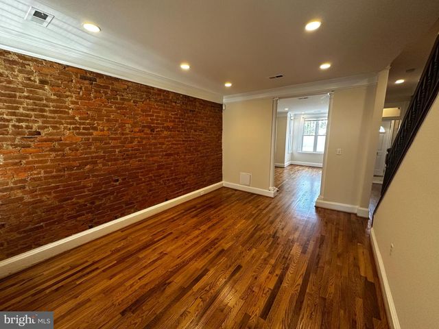 1215 I ST NE, Washington, DC 20002