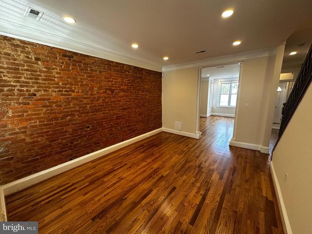 1215 I ST NE, Washington, DC 20002