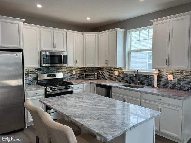 17 NATURE WAY, Mount Holly, NJ 08060