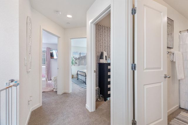 5320 Cumberland Dr, Roseville, CA 95747