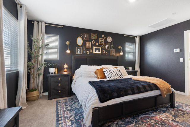 5320 Cumberland Dr, Roseville, CA 95747