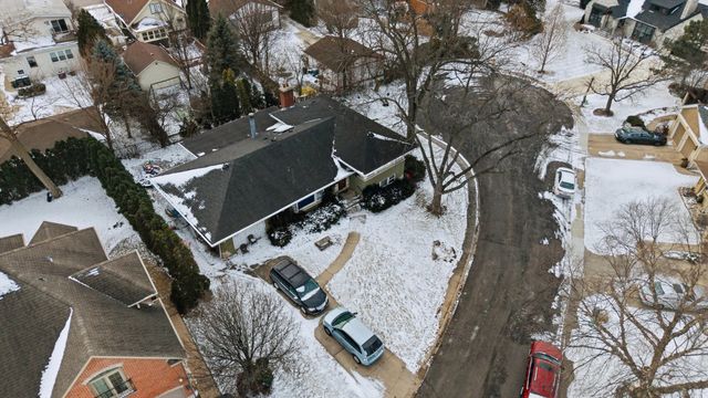 1009 Hastings Street, Park Ridge, IL 60068