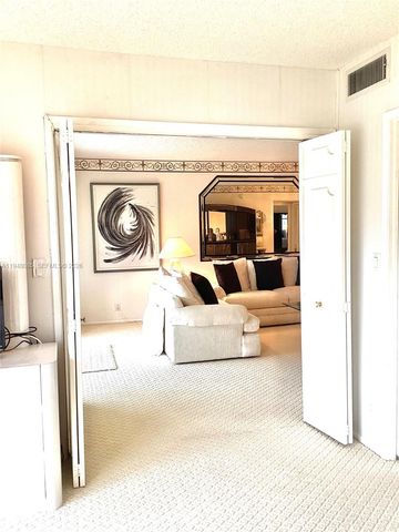 3300 N Palm Aire Dr 504, Pompano Beach, FL 33069