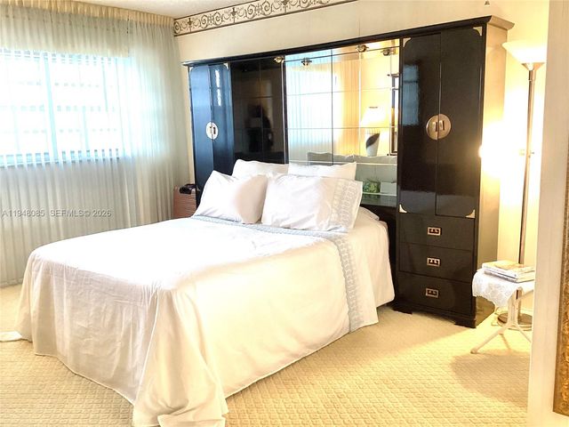 3300 N Palm Aire Dr 504, Pompano Beach, FL 33069