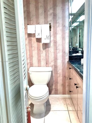 3300 N Palm Aire Dr 504, Pompano Beach, FL 33069