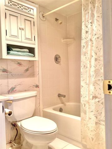 3300 N Palm Aire Dr 504, Pompano Beach, FL 33069