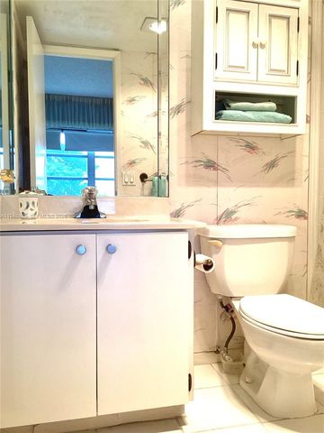 3300 N Palm Aire Dr 504, Pompano Beach, FL 33069