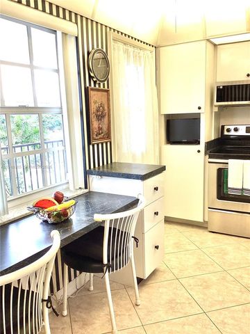 3300 N Palm Aire Dr 504, Pompano Beach, FL 33069