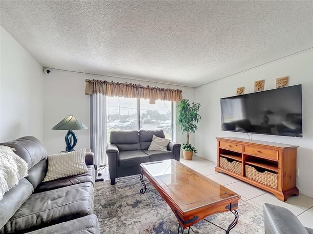 915 W OAK RIDGE ROAD A, Orlando, FL 32809