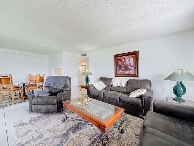 915 W OAK RIDGE ROAD A, Orlando, FL 32809