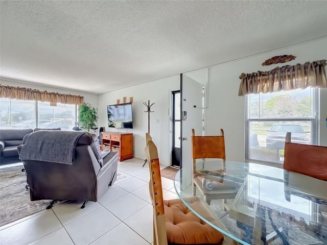 915 W OAK RIDGE ROAD A, Orlando, FL 32809