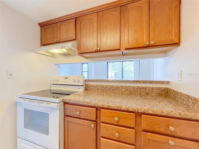 915 W OAK RIDGE ROAD A, Orlando, FL 32809