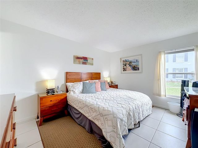 915 W OAK RIDGE ROAD A, Orlando, FL 32809