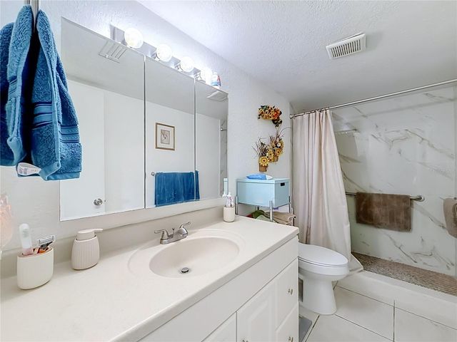 915 W OAK RIDGE ROAD A, Orlando, FL 32809