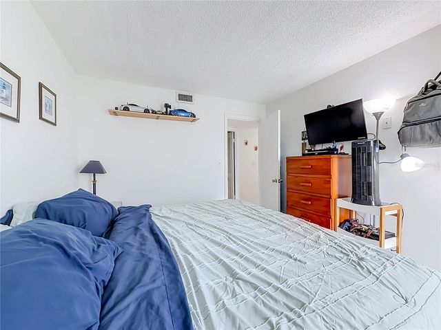 915 W OAK RIDGE ROAD A, Orlando, FL 32809