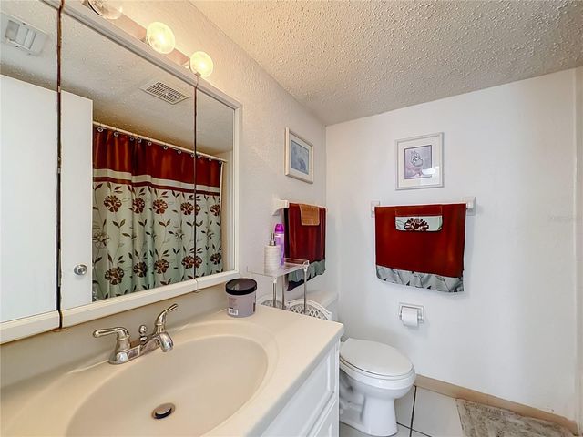 915 W OAK RIDGE ROAD A, Orlando, FL 32809