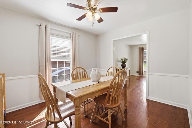 4101 Landside Dr, Louisville, KY 40220