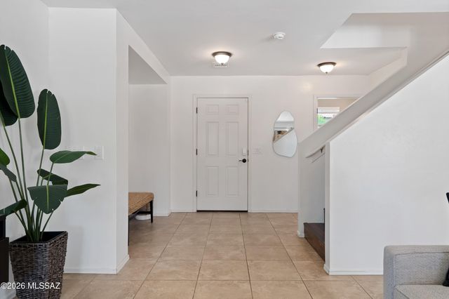 4735 W Countryside Way, Tucson, AZ 85742