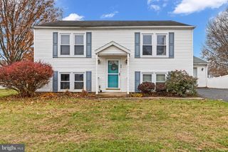 20 BAYBERRY DR, Mechanicsburg, PA 17050