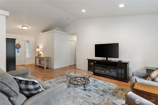 430 E Herron Drive, Shelton, WA 98584