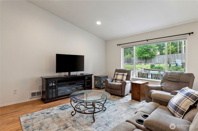 430 E Herron Drive, Shelton, WA 98584