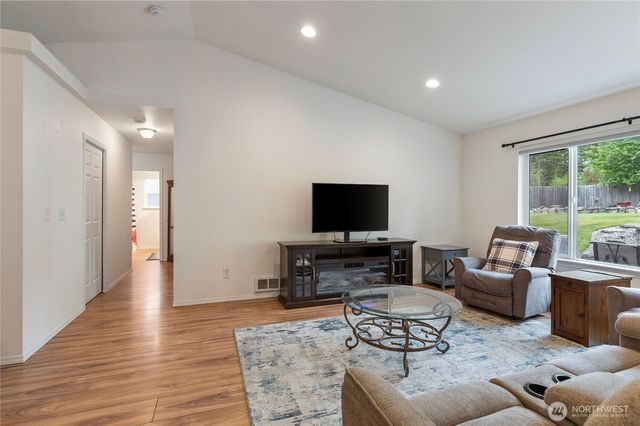 430 E Herron Drive, Shelton, WA 98584