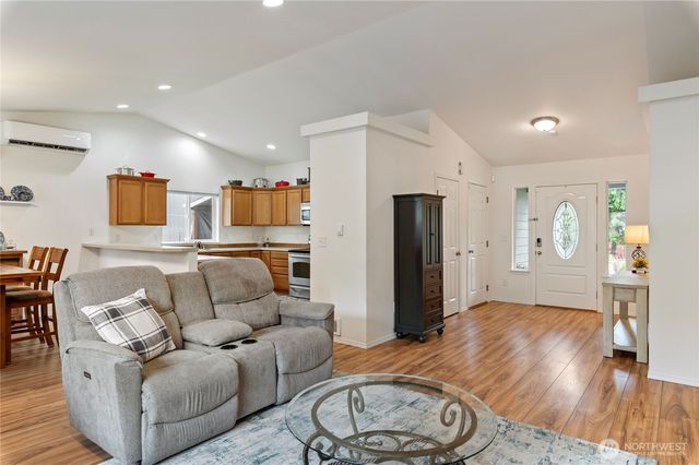 430 E Herron Drive, Shelton, WA 98584