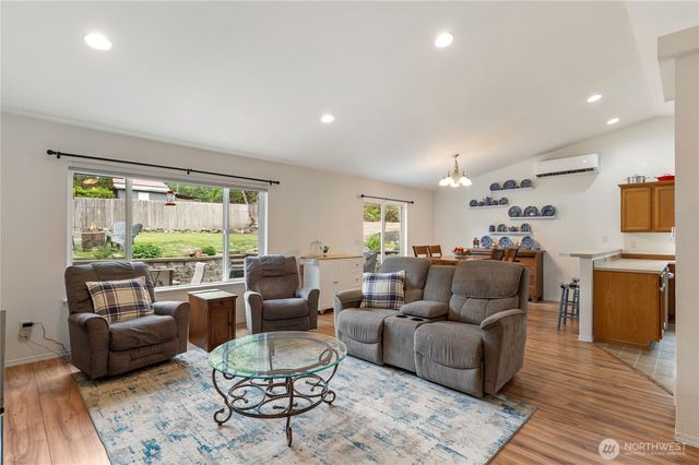 430 E Herron Drive, Shelton, WA 98584