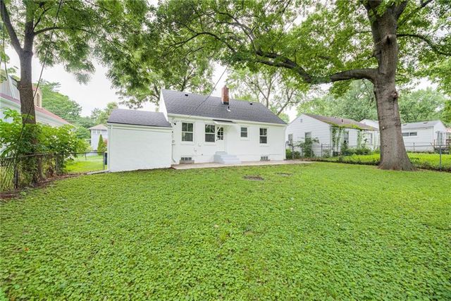 7531 Jarboe Street, Kansas City, MO 64114