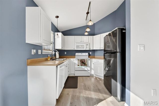 164 Bayhill Village Drive, O'fallon, MO 63368